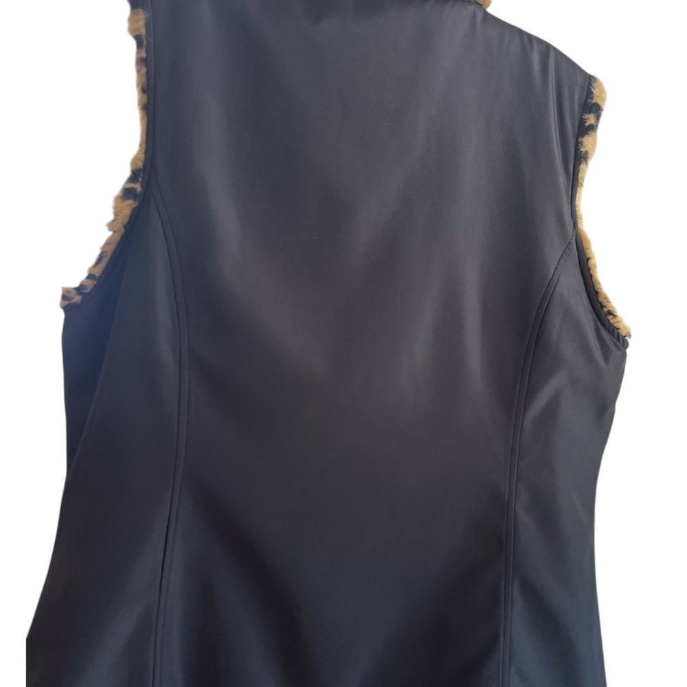 Kristen Blake medium reversible animal faux fur vest - Picture 5 of 8